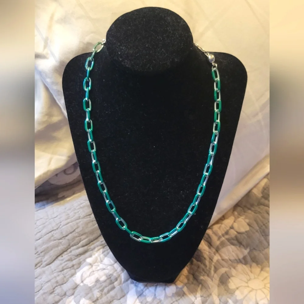 By Alexa Rae NWT Paris Necklace - Picture 1 of 8